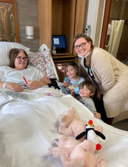 jeanie with family in hospital room